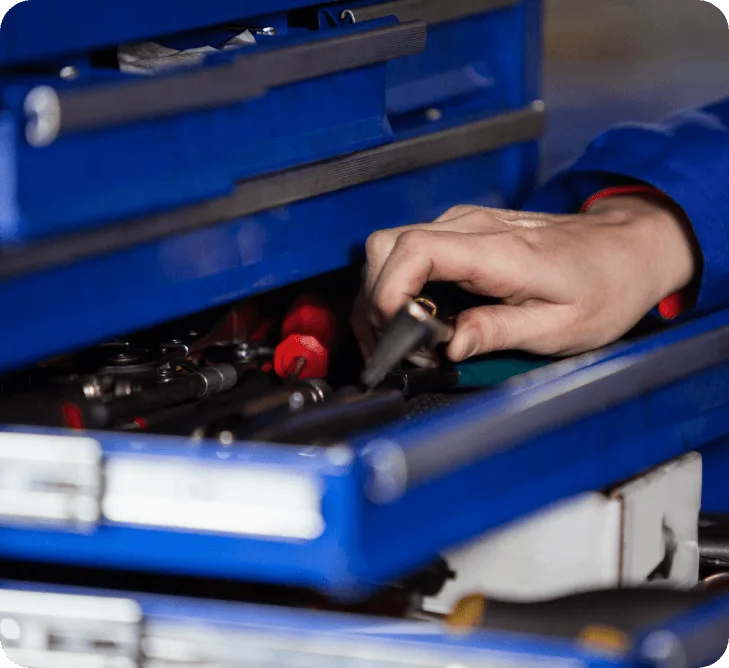 Kattavat elinkaaripalvelut: Huolto, korjaukset, varaosat, asennukset ja koulutukset metallintyöstökoneille